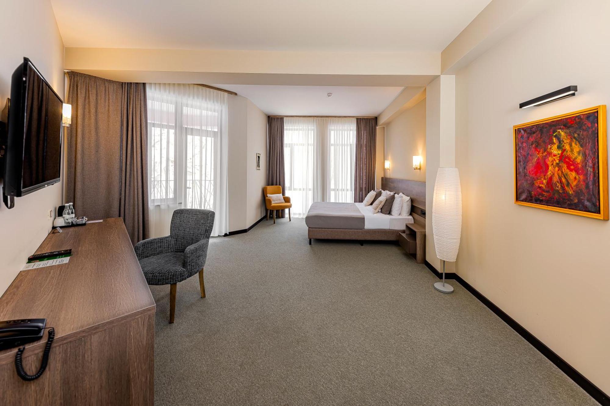 Dilijazz Hotel & Restaurant Dilijan Bagian luar foto