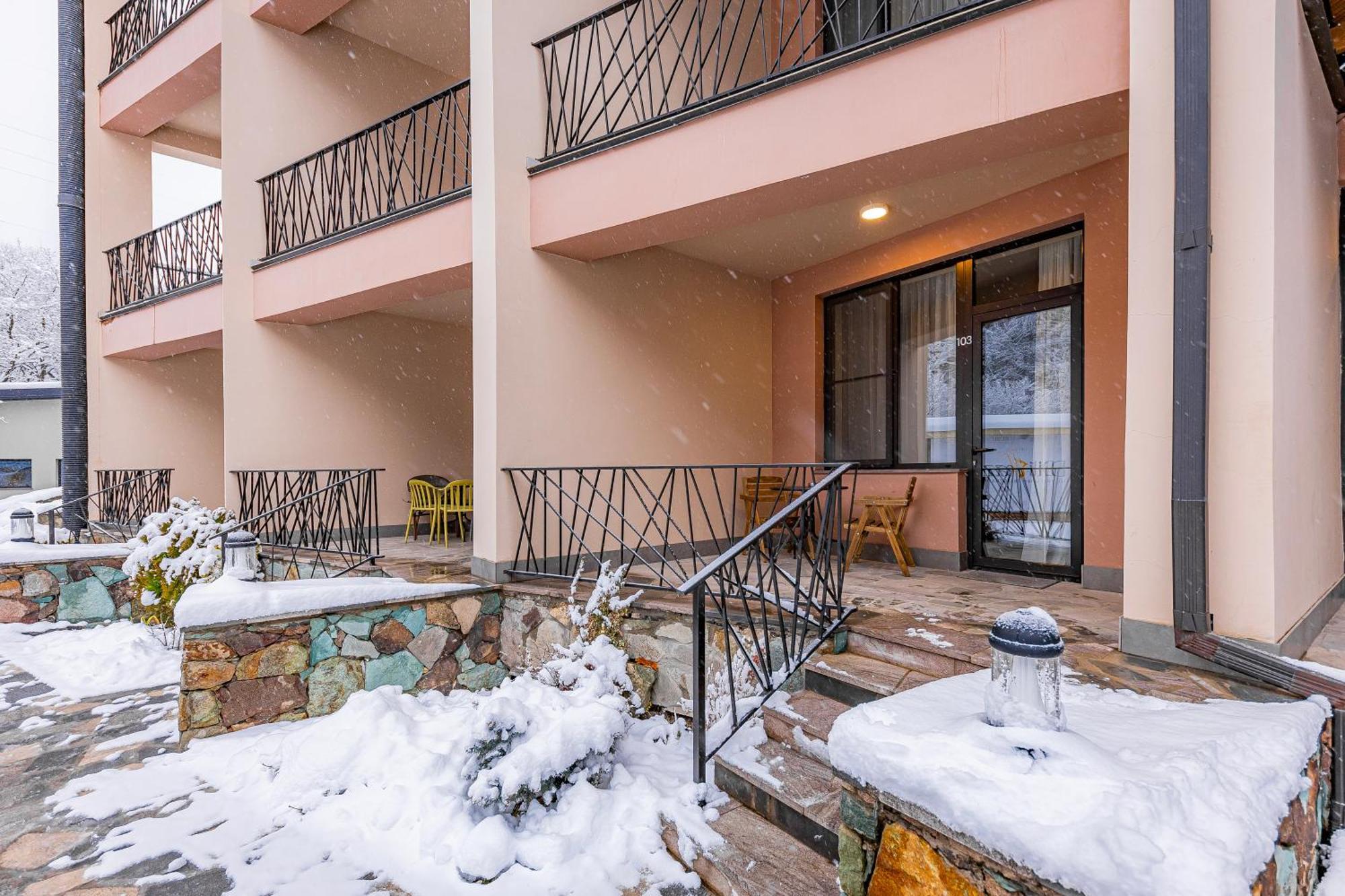 Dilijazz Hotel & Restaurant Dilijan Bagian luar foto