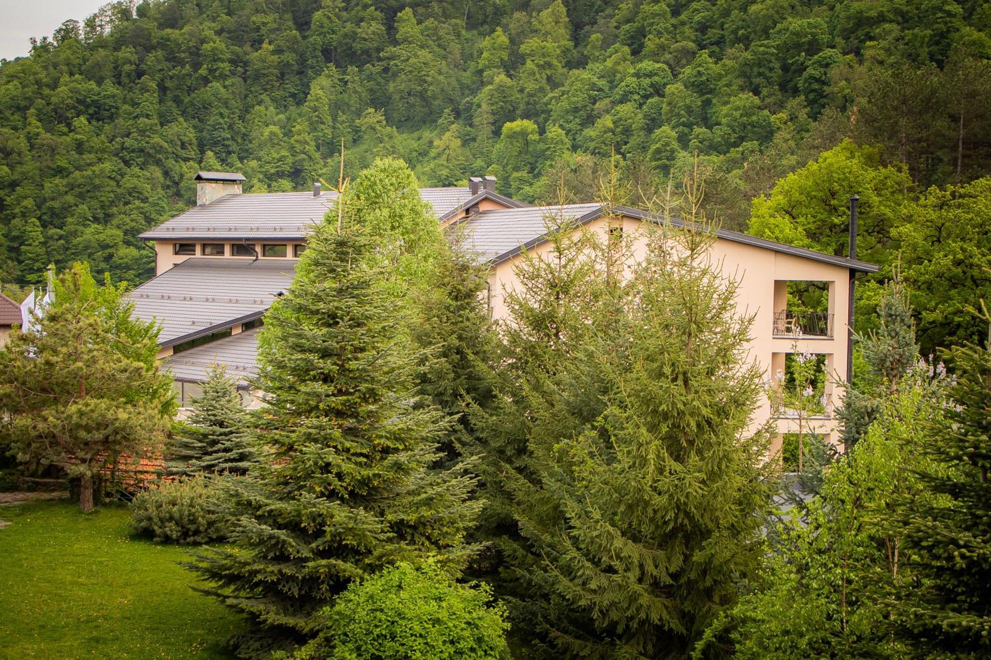 Dilijazz Hotel & Restaurant Dilijan Bagian luar foto
